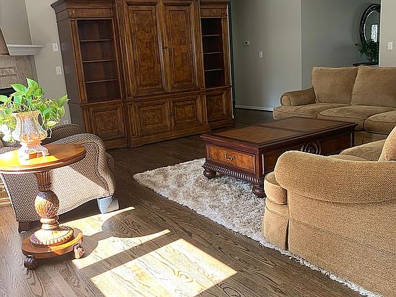 5th image of 54981 Malheur Dr