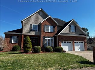 6 Bartlett St, Milton, WV 25541