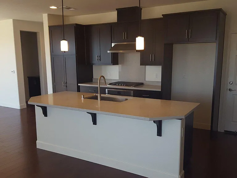 2256 W Cantara Dr — Photo 4