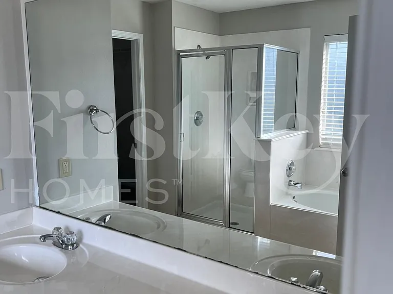 8911 Durham Manor Ln — Photo 9
