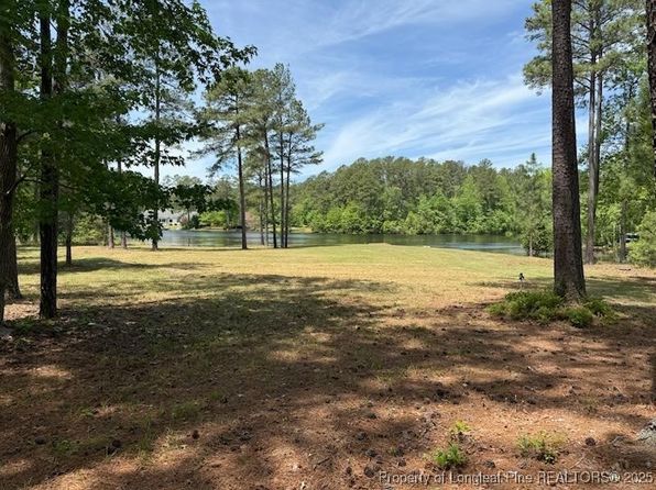 305 Lakewood Dr, Aberdeen, NC 28315