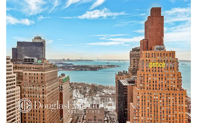 Rented by Douglas Elliman | media 23