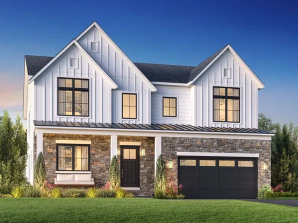 16 Sequoia Cir, Manhasset, NY 11030