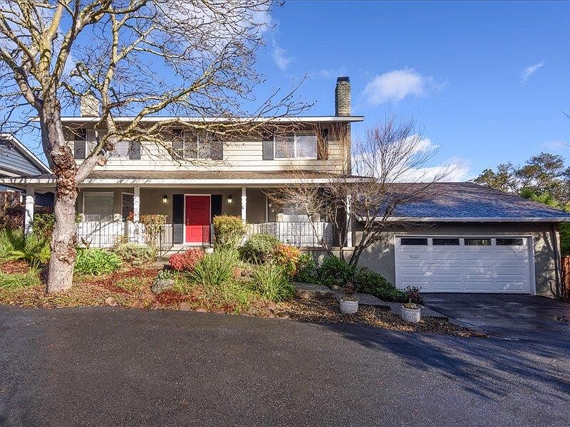 1st image of 11 Krista Ln