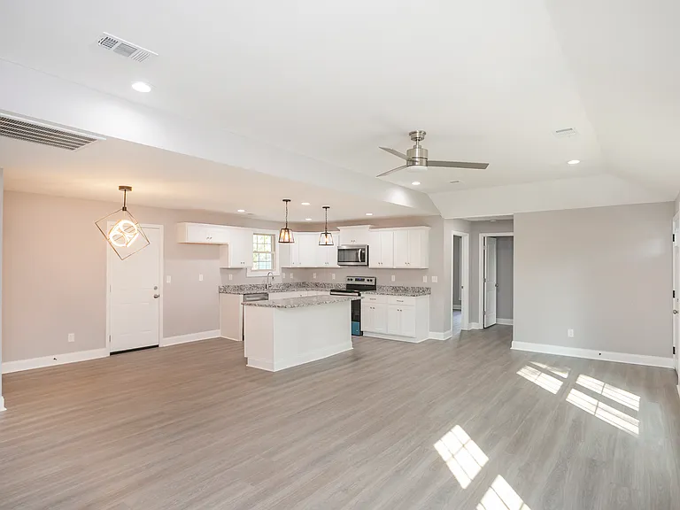 1229 Berwick Trl — Photo 15