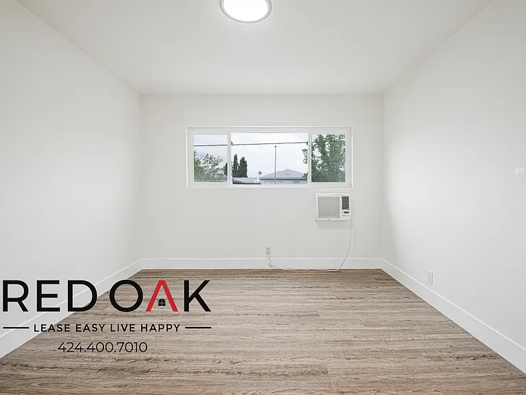4070 Venice Blvd #9 — Photo 4