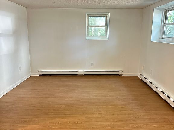 5th image of 60 6th Ave #1