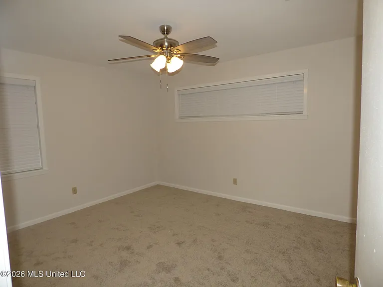 238 Westview Cir — Photo 4