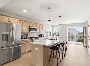 530 Lone Oak Lane, Verona, WI 53593