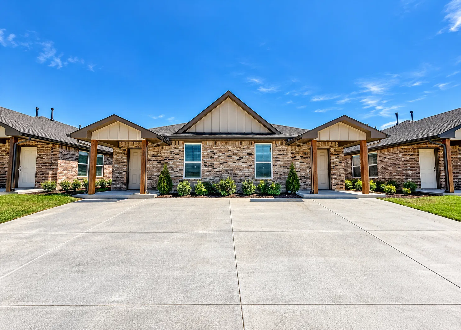 3 bed, 1150 sqft, $1,400 — Photo 1