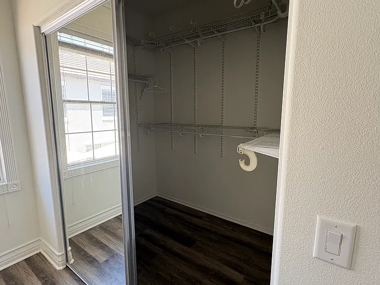 185 Seacountry Ln — Photo 7
