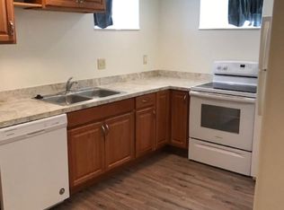 1986 Lincoln Dr, Manhattan, KS 66502