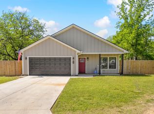 624 Oak St, Cleburne, TX 76031