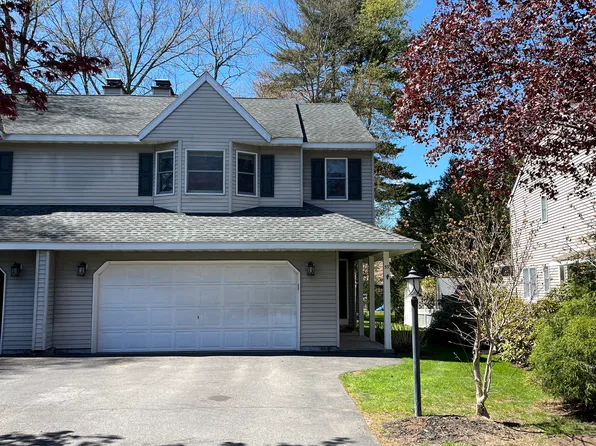 59 Longwood Dr, Clifton Park, NY 12065