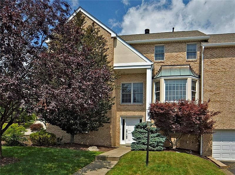 1st image of 301 Newbury Dr