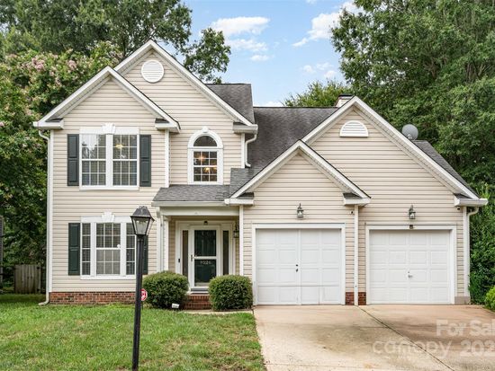 9526 Nettle Dr, Charlotte, NC 28216