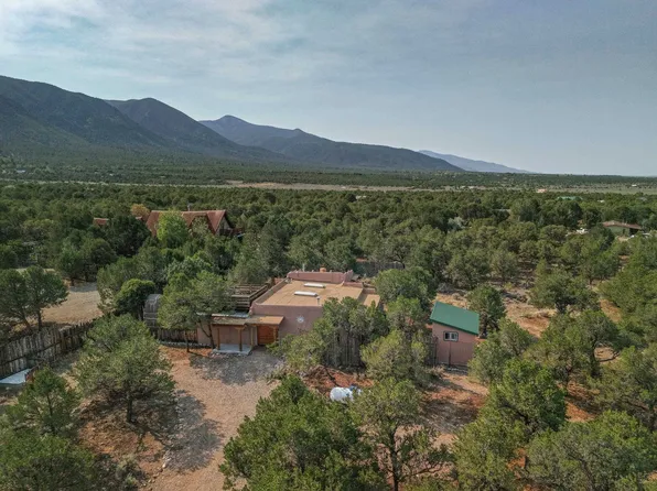 21 Two Rocks Road, Questa, NM 87556