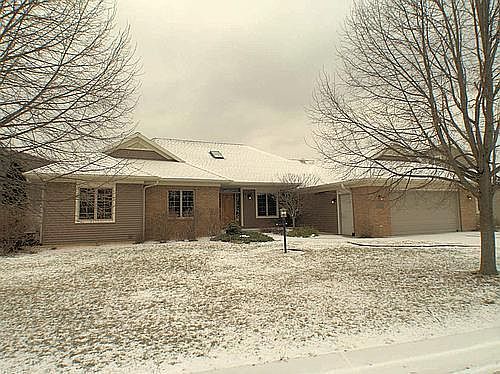 1st image of 4715 Meadow Pond Ln