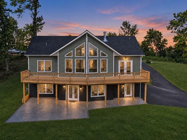 113 Lee Dr, Linden, VA 22642