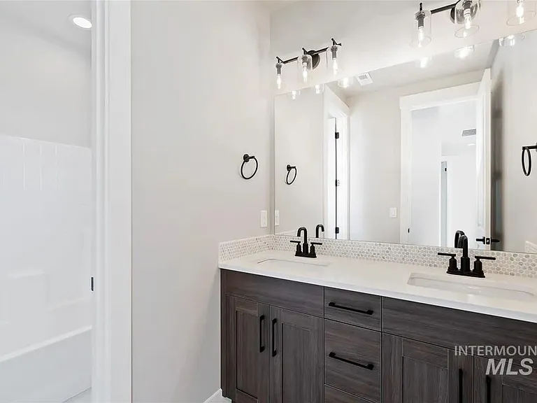 578 Hidden Mill Ct — Photo 24