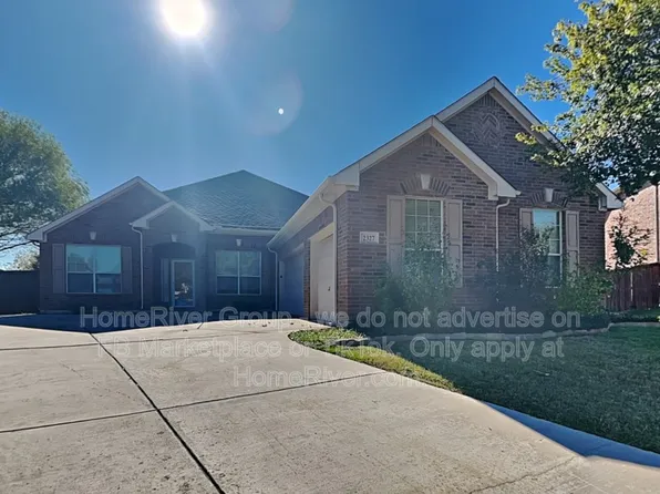 2327 Wise Rd, Grand Prairie, TX 75052