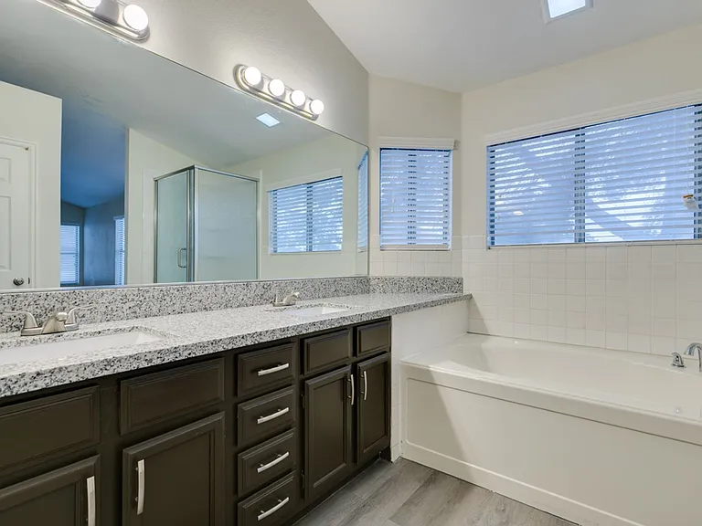 1738 Toltec Cir — Photo 40