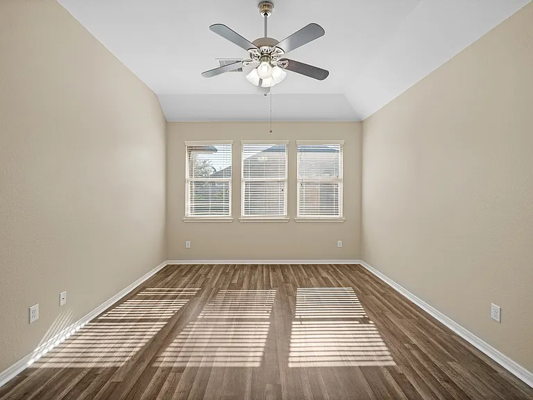 8602 Austin Thomas Dr — Photo 9