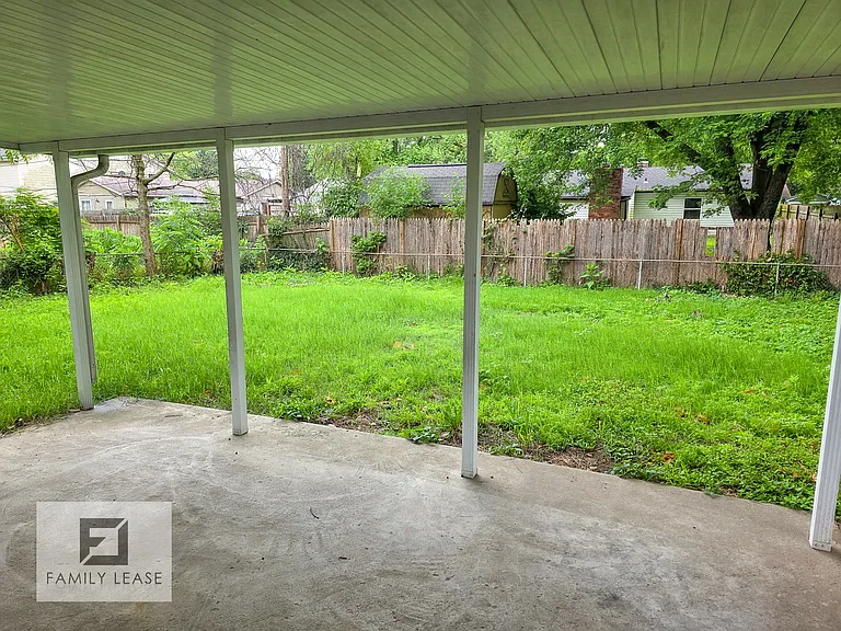 732 Saint Nicholas Dr — Photo 24