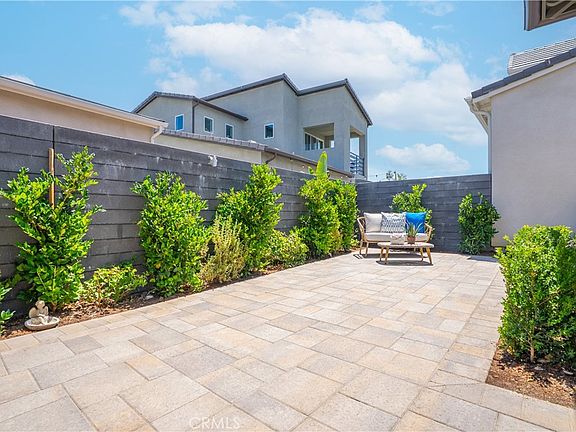 3rd image of 806 Sunrise Rd