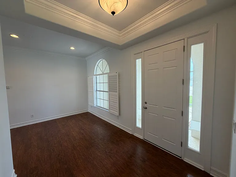 3425 Anton Ct — Photo 11