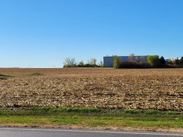 209 E 1st St, Minonk, IL 61760