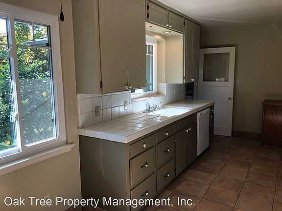 4th image of 820 E Ramona Way