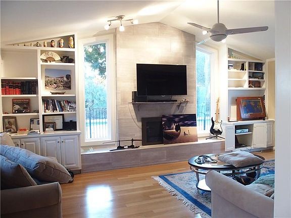 4th image of 2604 Rollingwood Dr