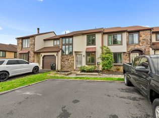 173 Windham Ct, Newtown, PA 18940
