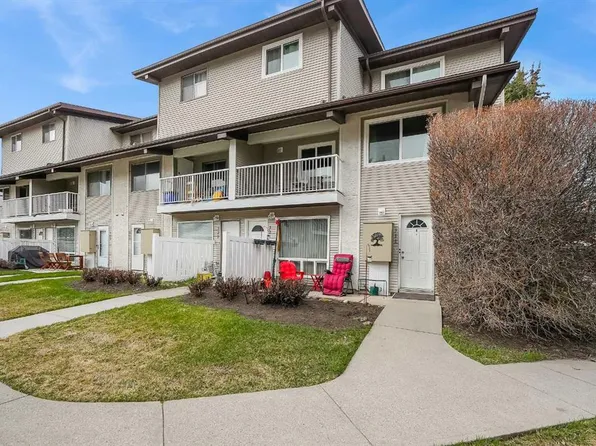 200 S Brookpark Dr SW #311, Calgary, AB T2W 3E5