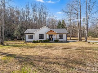 99 Hawkins Rd, Marion, NC 28752