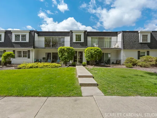 1105 Royal Street George Dr #206, Naperville, IL 60563