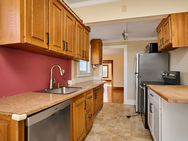 5 W Main St #B — Photo 7