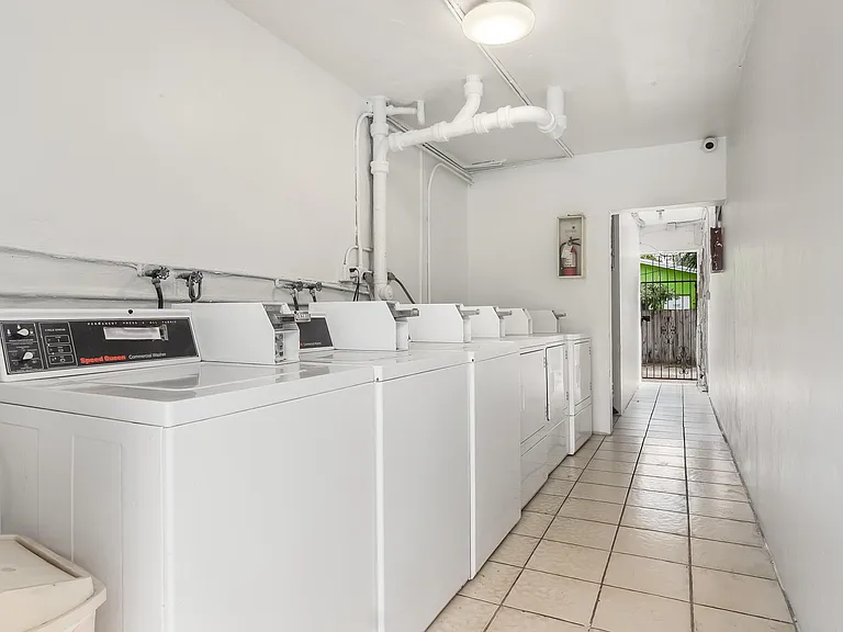 626 SW 14th Ave #111 — Photo 11