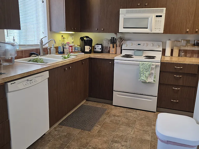 1425 Rainier Dr — Photo 17