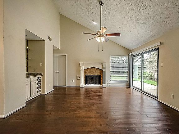 5th image of 12710 Village Square Dr