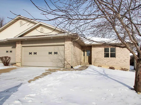 2413 Destiny Ct E, Quincy, IL 62301