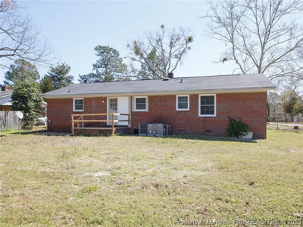 Building Photo - 3514 Golfview Rd
