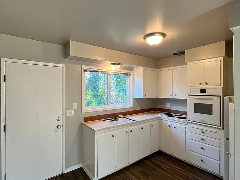 The Rivercrest Apartments by Star Metro — Photo 30