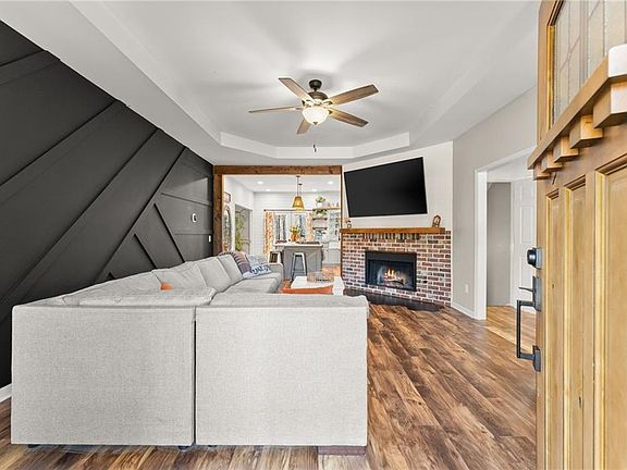 2nd image of 2955 Pilgrim Mill Rd