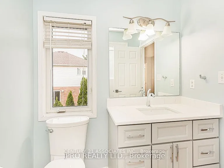 2410 Emerson Dr — Photo 18