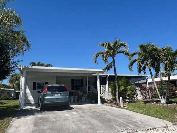 6225 Holly Ln, Lake Worth, FL 33462