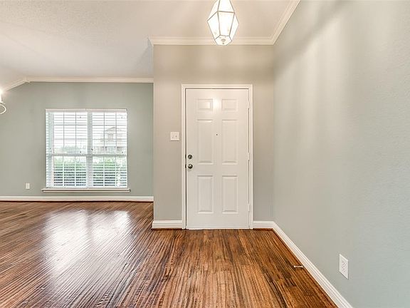 4th image of 7210 Saturn Dr