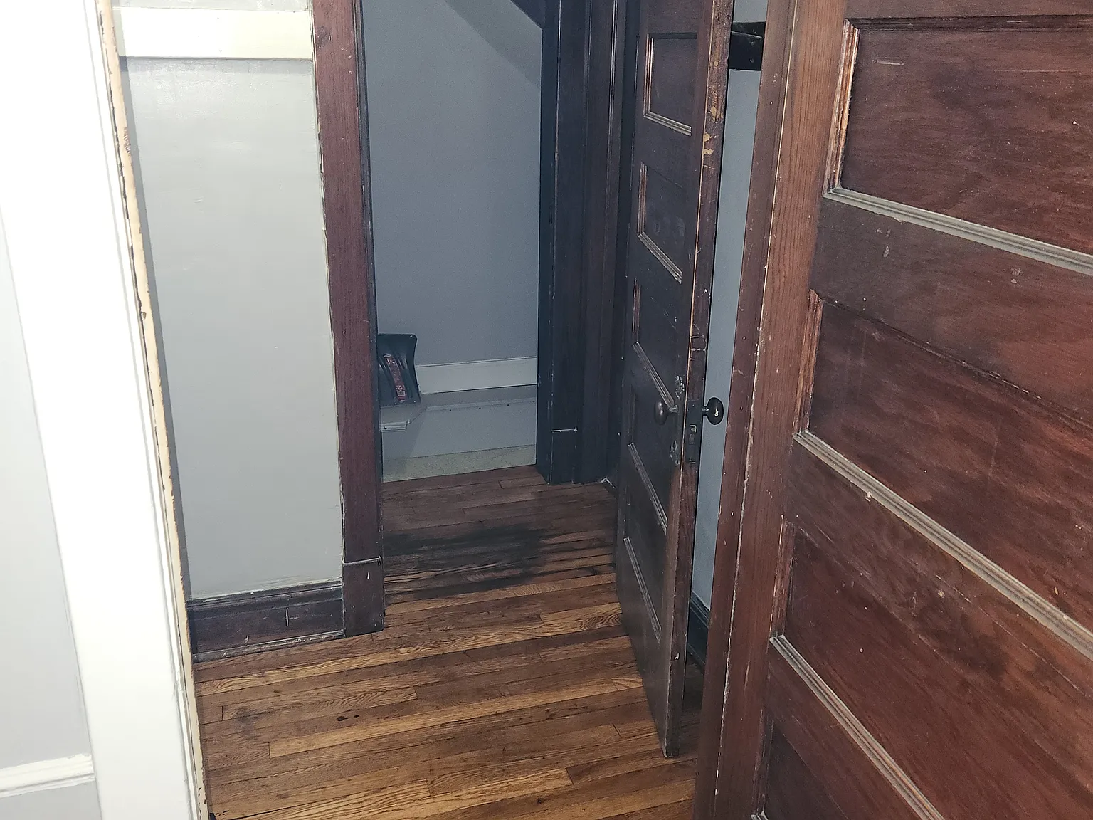 2 bed, 1100 sqft, $1,300 — Photo 2