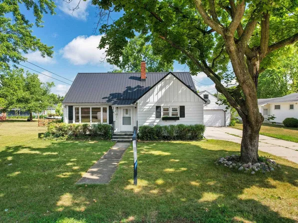 503 6th St, Brodhead, WI 53520